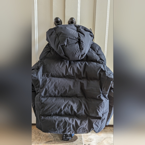 Descente Puffer Jacket - Picture 2 of 7